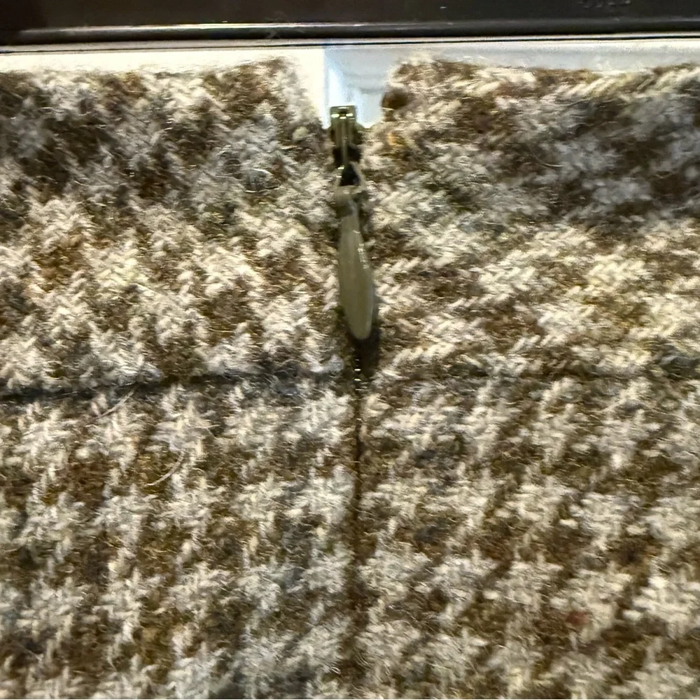 J.Crew 100% Wool Pencil Skirt Green And Grey Houndstooth‎ Pattern Size 00